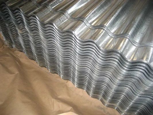 60-95HRB Dureza de superfície Chapa de aço corrugado para telhados e construção