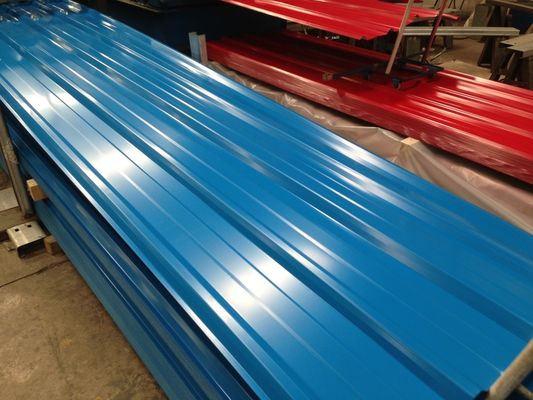 Folhas de telhado onduladas de metal azul 270MPa -500MPa Folha de telhado ondulado revestida por cor Gi