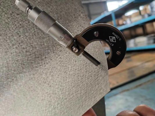 Folha de aço alucinógeno espangular regular 0.13mm-0.8mm bobina de alucinógeno com 20-30% de alongamento