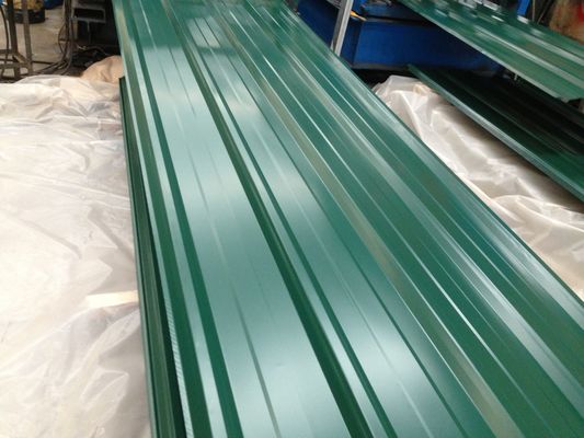 Folha de telhado de metal galvanizado corrugado personalizado / Folha de telhado de Gi revestida de cor